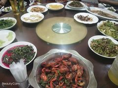 -丹水桥地锅鱼·翘嘴鲌·地方特色全鱼宴(丹江口大坝店)