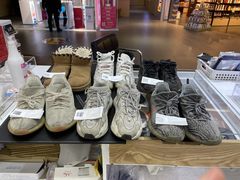 -爱革·奢品·鞋包·衣物·家居(博荟广场店)