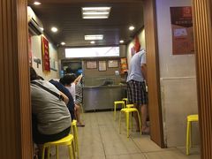 等位区-小倩倩•鸡汤馄饨(江西路创始店)