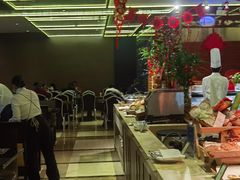 -大中华希尔顿酒店-念自助餐·嗨啤·小龙虾