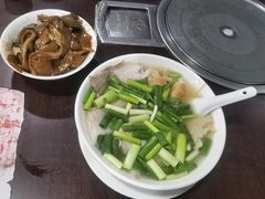 -金卯白肉罩火烧