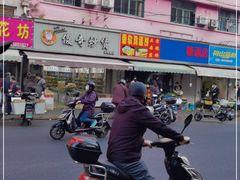 -正宗杂粮煎饼香软鸡蛋饼