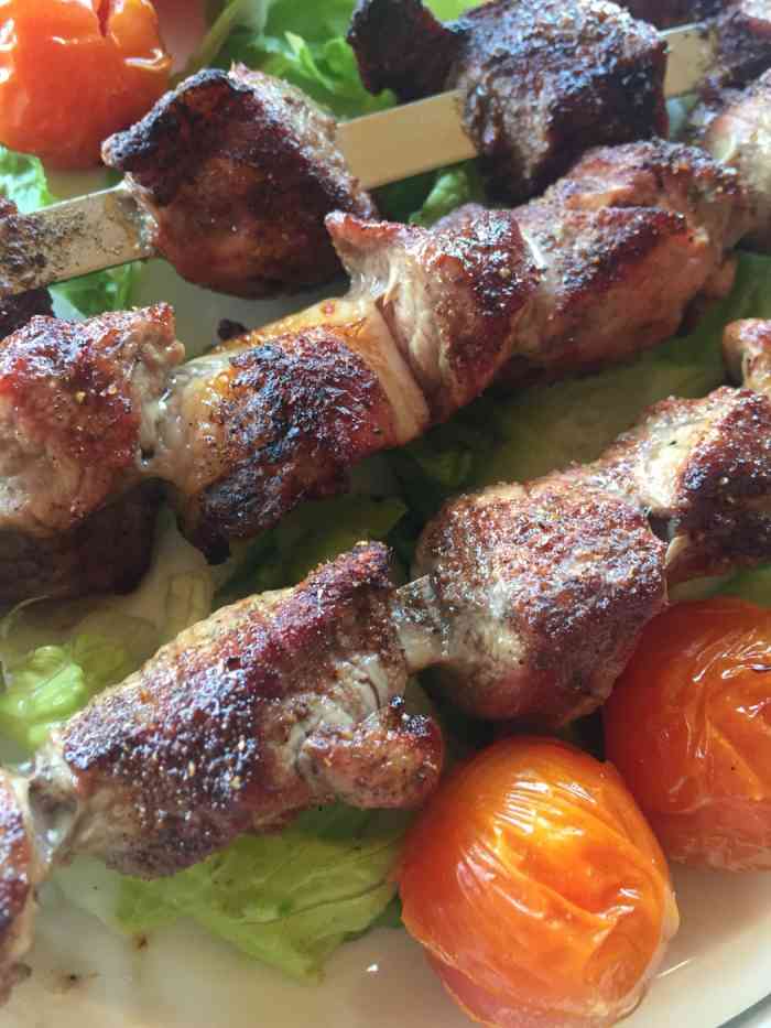 grotto restaurant-"巴勒斯坦美食焖羊羹,里面有大块羊肉,胡萝.