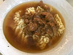 沙爹牛肉公仔面-翠华餐厅(香港国际机场店)