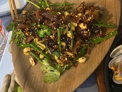 -何师烧烤Pro ·江湖川菜·小龙虾·精酿(太古里旗舰店)