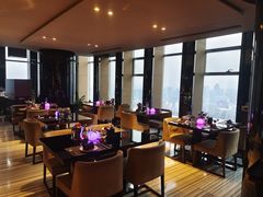 -唐拉雅秀酒店-西锦汇空中BBQ·思创餐厅