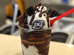 巧克力配蛋糕华夫脆-DQ·蛋糕·冰淇淋(合生汇店)