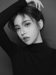 点击看大图 -定格摄影·轻奢定制写真馆