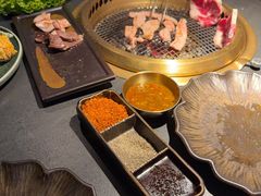 -铭牛烧肉·和牛海鲜自助(高新月牙湖店)