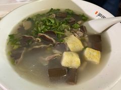 招牌鸭血粉丝汤-百年尹氏汤包(湖南路狮子桥店)