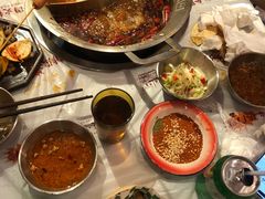 -大芊金重庆串串火锅(南京路店)
