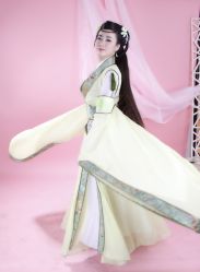 -九月鹰飞汉服摄影工作室