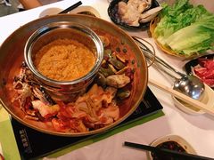 -鲜入围煮花胶鸡海鲜火锅