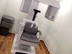 -Dr.Z dental仁康种植矫正中心