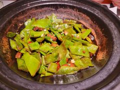 砂锅焗扁豆-松沪名灶·豆浆鱼头·新上海菜(飞航吾悦广场店)