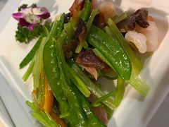 荷兰豆腊味炒虾仁-云中小雅