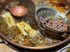 -洱火云南酸菜牛肉火锅(石景山当代商城店)