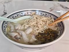 -明呈黄鱼面馆(斜土路店)