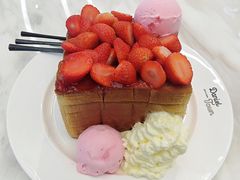 草莓吐司-丹礼糖甜品