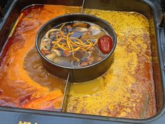 -老牌坊云南鱼豆花火锅(哈西万达店)