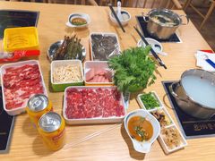 -杨老板·海鲜集市火锅·鲜切牛肉(中防万宝店)