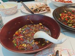 -阿瓦山寨·湘菜现炒·剁椒鱼头王(咸阳总店)