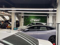 -鲨鱼皮汽车凹陷玻璃修复(静安店)