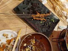 -老街烧烤大排档·地道湖北菜·龙虾馆(汉口火车站店)