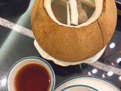 原只椰子炖竹丝鸡汤-龙凤点心饼家·39年老字号(松岗店)