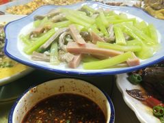 -洪霞餐馆