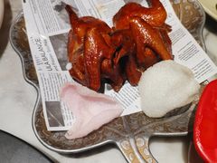 -蝴蝶里·粤菜·点心(滨江龙湖店)