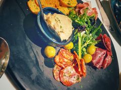 -La Mer Restaurant & Lounge