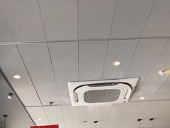 -肯德基(盘龙奥莱店)