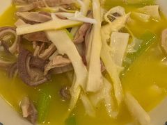 -侬佳蒸菜馆(听潮店)