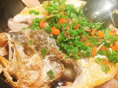 小葱焗黄花鱼-香融府·烤鸭·家常菜(花乡奥莱店)