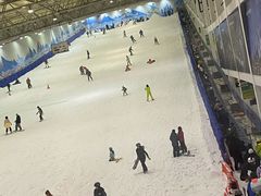 -乔波室内滑雪场