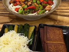 麻辣鸡丁拌面-醉牛腩·面小馆