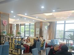 -方鼎食府