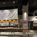 紫色风格的咖啡店？