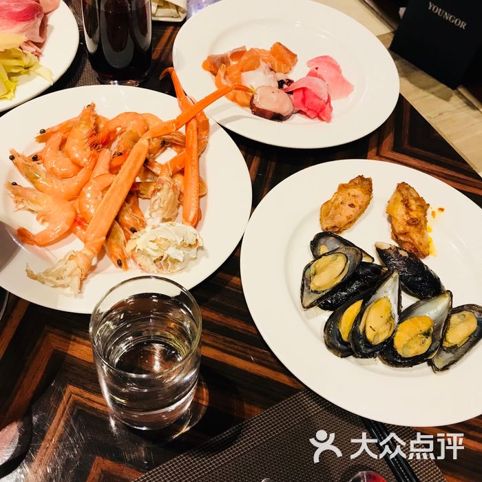 万达文华酒店美食汇自助餐厅图片