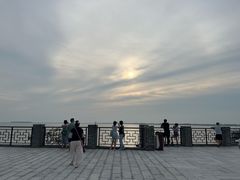 -巴陵广场