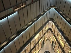 -上海虹桥中心爱琴海亚朵S酒店