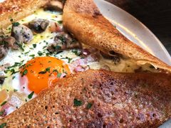 鸡蛋蘑菇熏肉荞麦可丽饼-RAC BAR(安福路店)