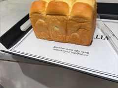 -HOT CRUSH趁热集合·现烤面包(上海环球港店)
