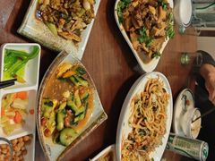 -鼎夫人·小酒文化餐厅(淡水桥店)