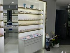 -视野联行眼镜蔡司·依视路官方授权店(顺城店)