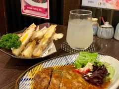 汉堡肉-角落里(中山公园店)