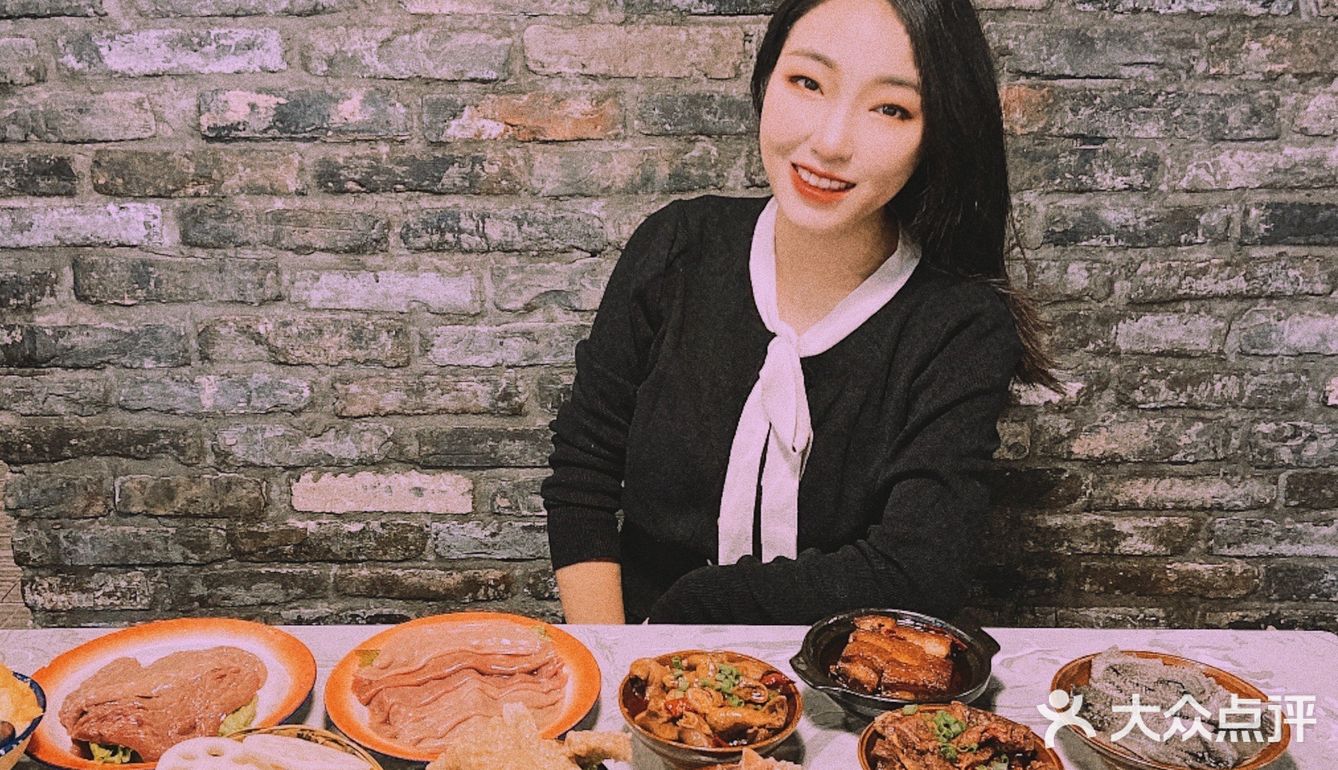 重庆探店｜众多明星打卡的火锅来沙坪坝了