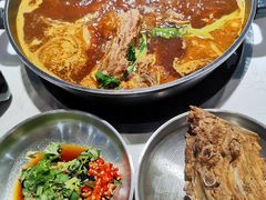 -运气牛自助酱大骨火锅(南京东路店)