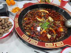 -烧哥美蛙肥肠鱼火锅·十五年社区店